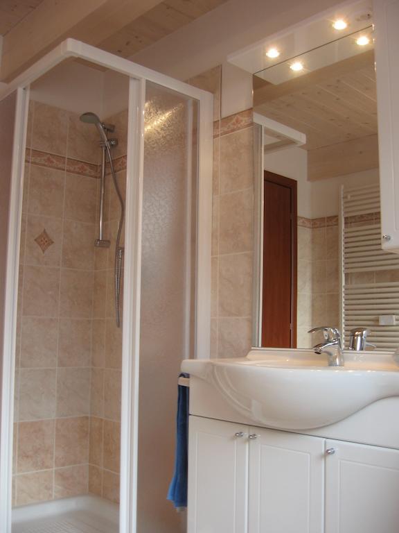 Appartement Casa Rondine à Molveno Chambre photo